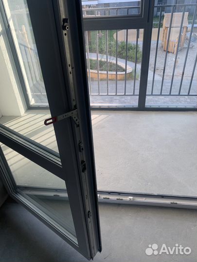 Дверь пластиковая (стеклопакет)