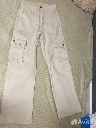 Бежевые джинсы женские