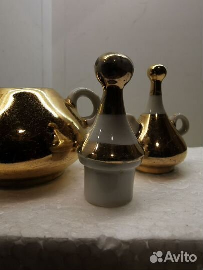Два сувенирных чайника. Сысерть. Золото