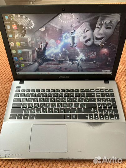 Ноутбук asus