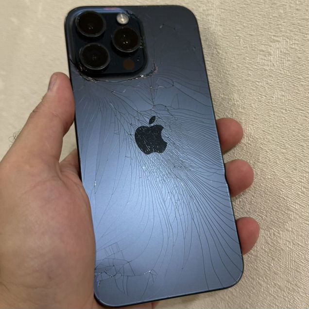 iPhone 15 Pro Max, 256 ГБ, SIM + eSIM