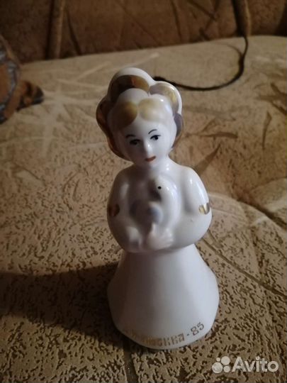 Статуэтка катюша фестивальная фарфор СССР