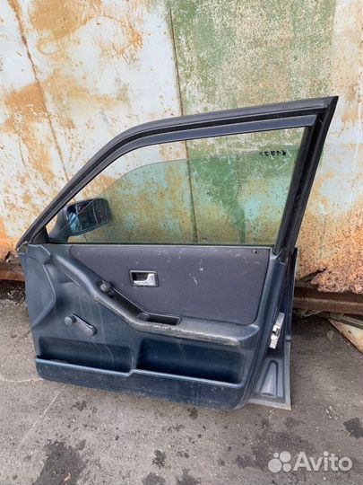 Дверь передняя правая Audi 80