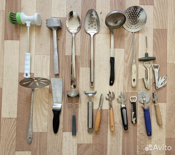 Кухонная утварь: шумовки, поварешки, лопатки