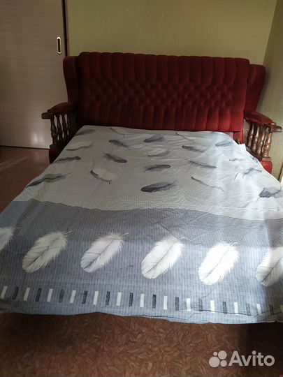 Старинный диван бу