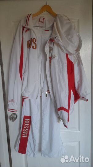 Спортивный костюм