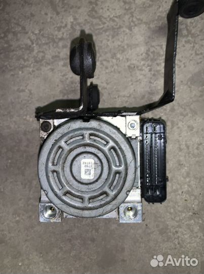 Блок ABS Ford Focus 3