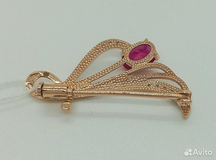 Брошь с синтетическим камнем Золото