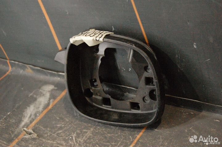 Рамка зеркала левого - BMW X1 E84