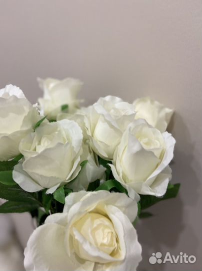 Белые розы букет