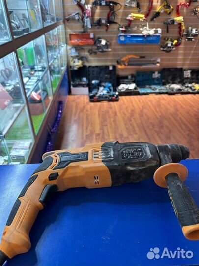 Перфоратор Deko DKH850W