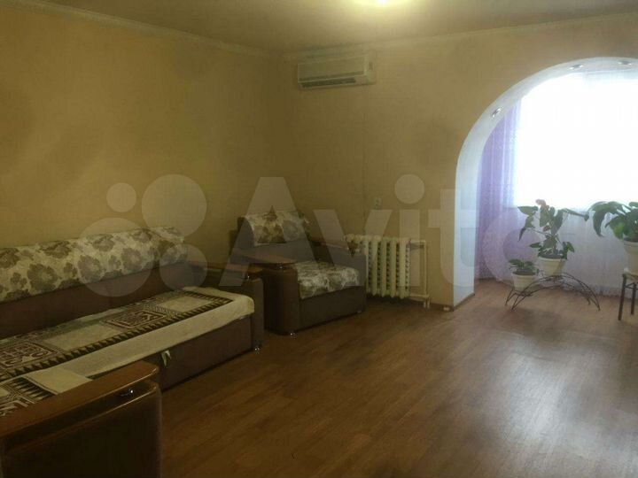 3-к. квартира, 71 м², 1/2 эт.