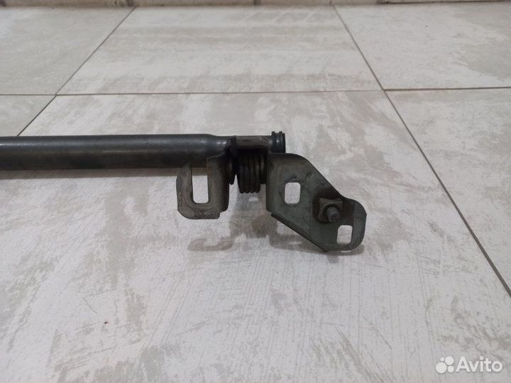 Петля капота Bmw 735 E32 M30 1990