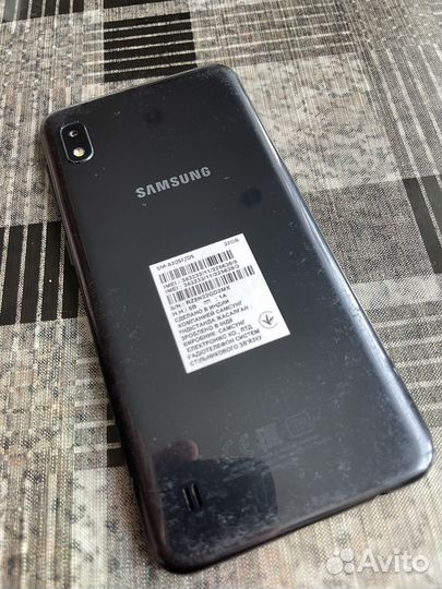 Samsung Galaxy A10, 2/32 ГБ