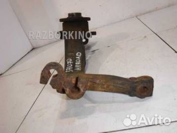 Кулак передний правый Ауди