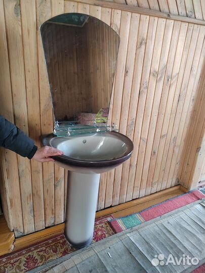 Раковина в ванную бу