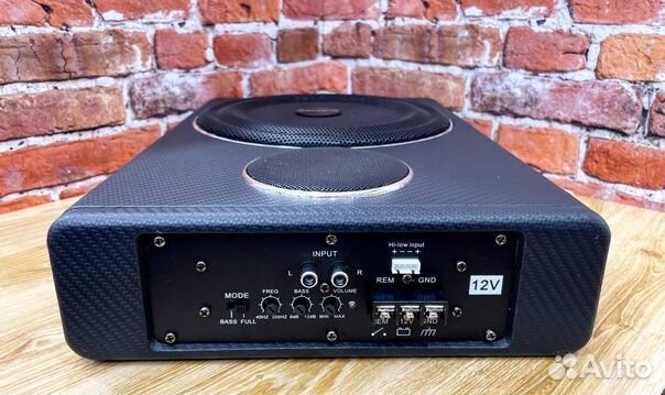 Сабвуфер под сиденье 2000W