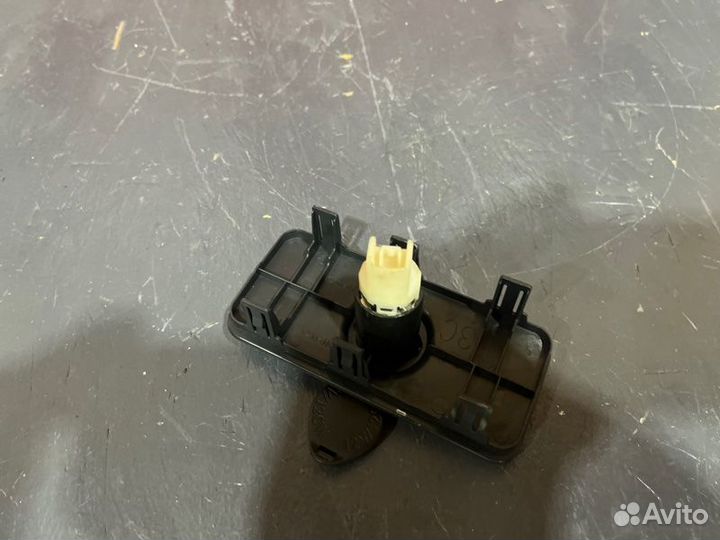 Накладка Toyota Rav 4 XA50 2021