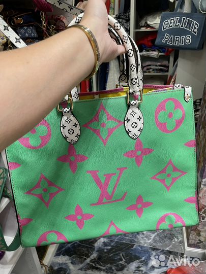 Сумки,одежда,шопперы,рюкзаки,клатчки,кросс боди