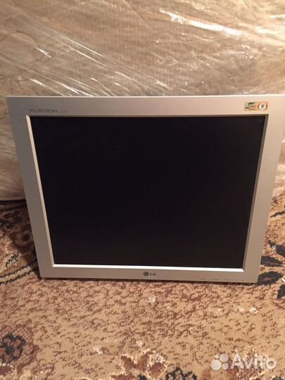Монитор LG