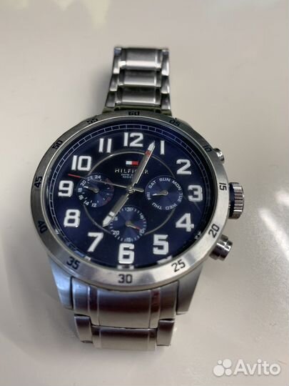 Tommy hilfiger часы