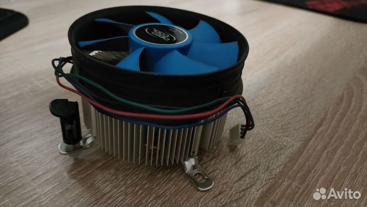 Материнская плата с процессором и памятью