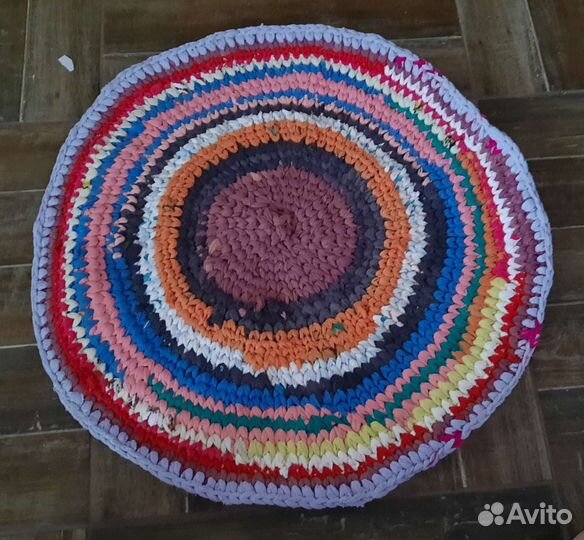 Коврик вязаный для дачи