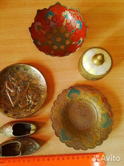 Латунные тарелки