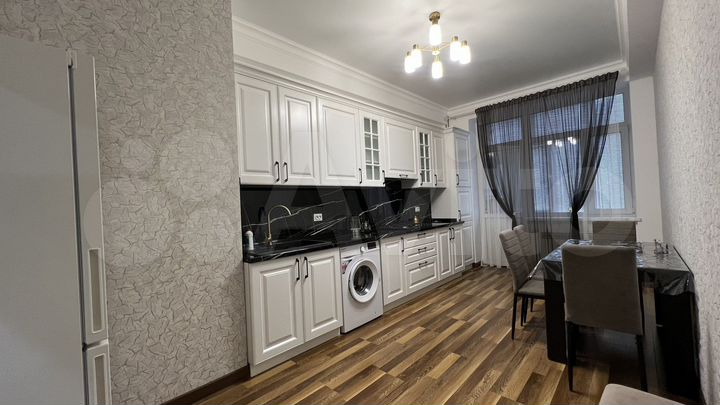 3-к. квартира, 117 м², 5/10 эт.