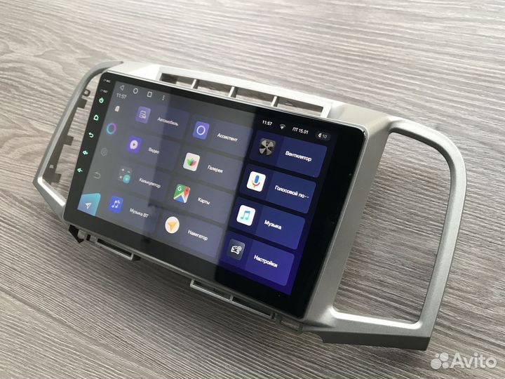 Магнитола Toyota Venza с круговым обзором 360