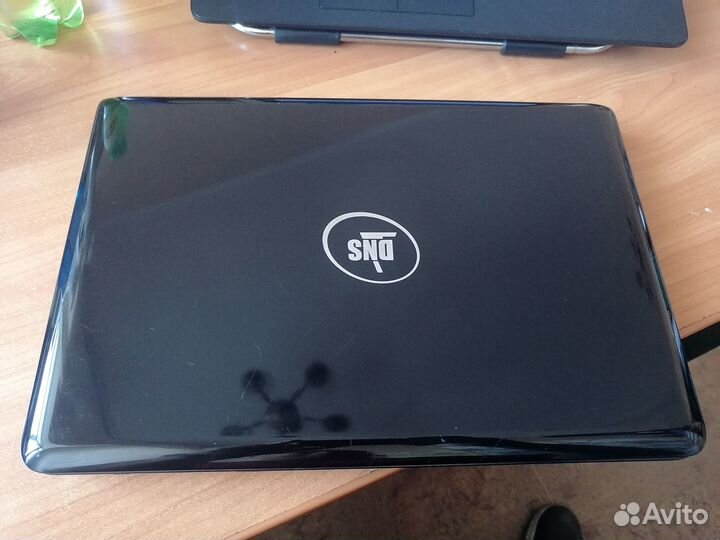 Ноутбук DNS 0123958 core i3 m350 2.7 ггц 3гб 320гб