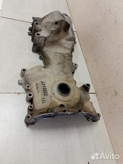 Крышка двигателя передняя