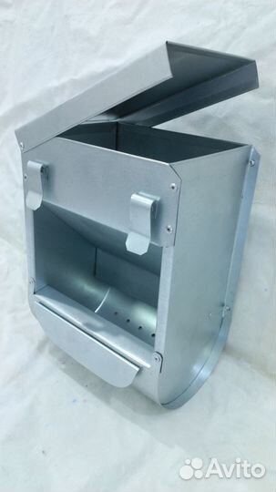 Кормушка для кроликов и кур бункерная