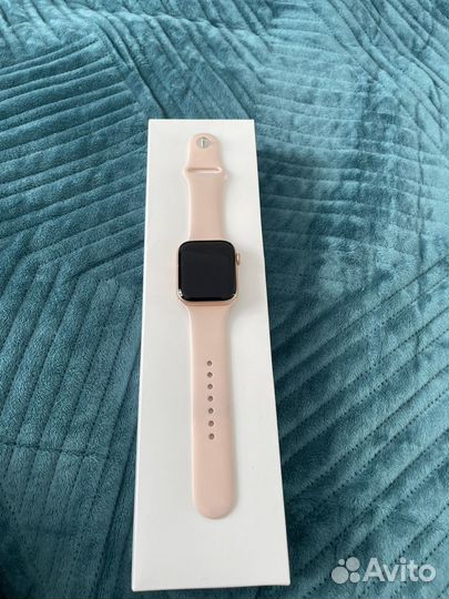 Apple watch SE 44mm Gold