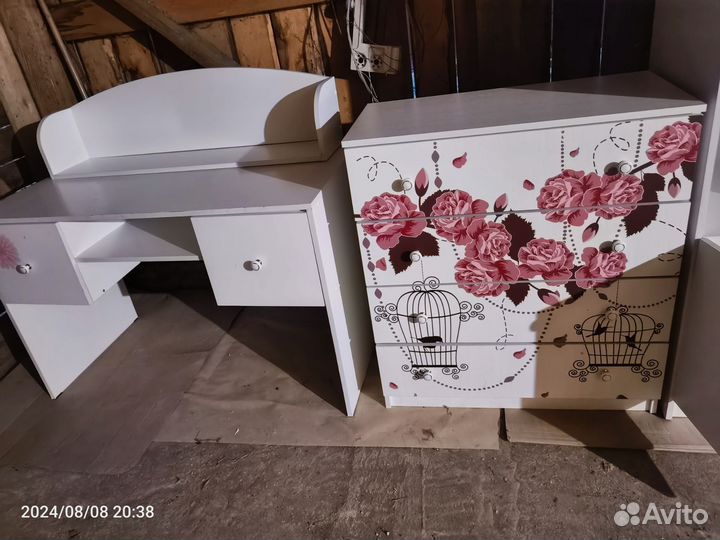 Комплект детской мебели бу