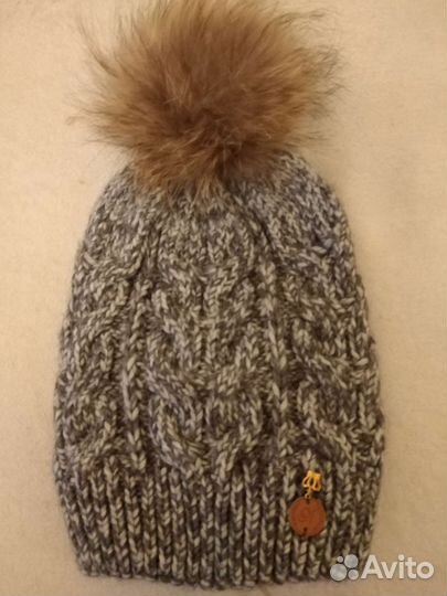 Шапка женская вязаная