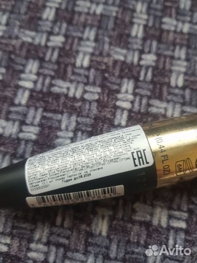 На доставке MAX factor новая из магнита