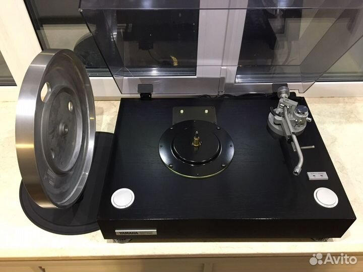 Проигрыватель винила yamaha GT-750