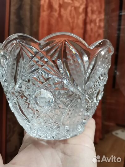 Хрустальная ваза