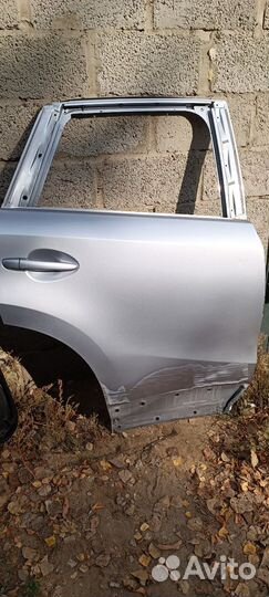 Задняя правая дверь