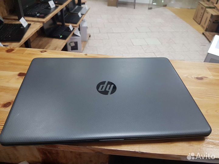 Современный ноутбук HP на Core i5 10-го поколения