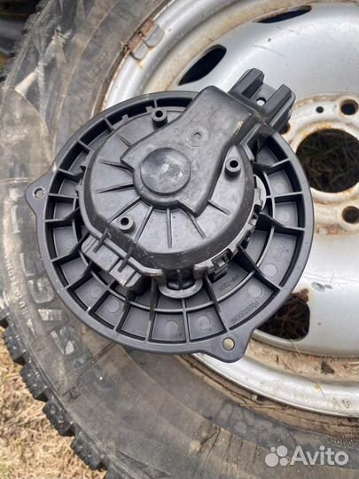 Моторчик печки Kia Rio 3 solaris