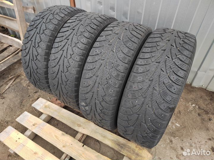 Hankook Winter I'Pike 215/60 R17