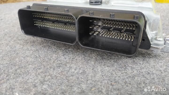 Блок управления двс Volvo V70 B5254T10 2010