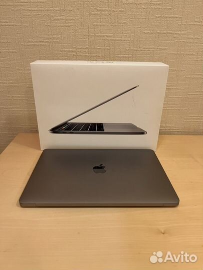 Apple MacBook Pro 13 2017 8 gb/515