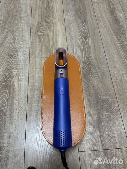 Стайлер Dyson