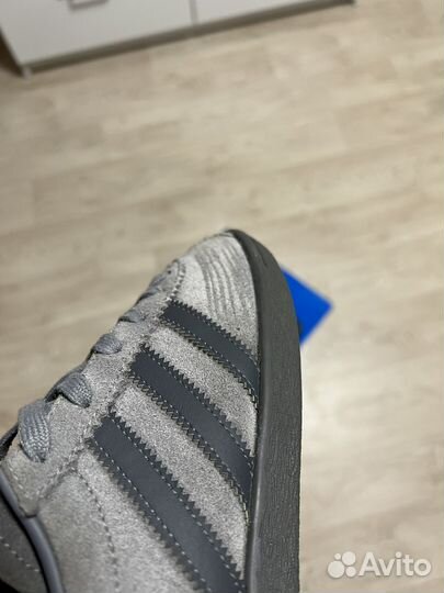 Кросовки adidas stadt