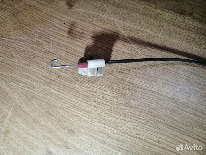 Тросик открывания водительской двери ауди 80 б3