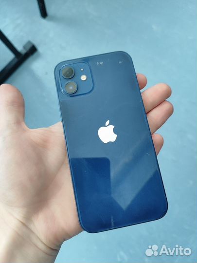 iPhone 12, 64 ГБ