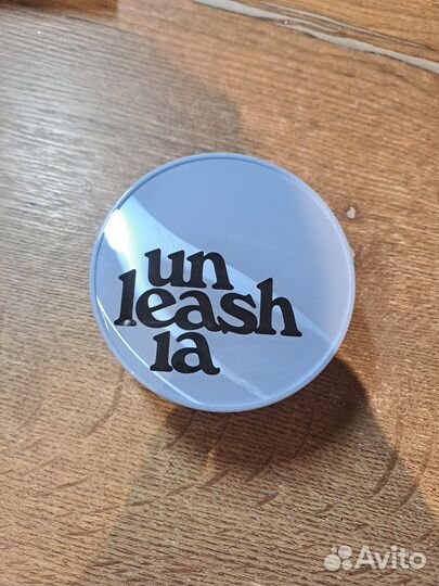 Кушон unleashia почти новый 18N